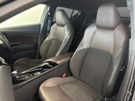 2017 Toyota C-HR 1.8 HYBRID LUNA SPORT €16,995 thumbnail