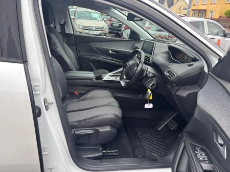 2018 Peugeot 5008 - thumbnail 3