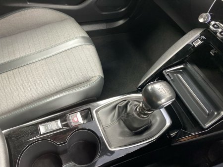 2023 Peugeot 2008 - thumbnail 19