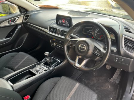 2019 Mazda Mazda3 EXECUTIVE SE 1.5 PETROL //HEATED SEATS//CARPLAY// €12,950 thumbnail