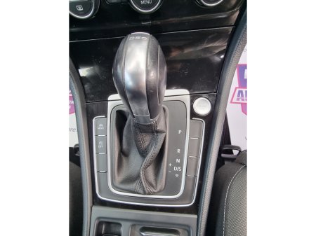 2016 Volkswagen Golf - thumbnail 14