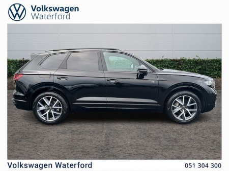 2026 Volkswagen Touareg Touareg R-Line Final Edition 231HP €113,980 thumbnail