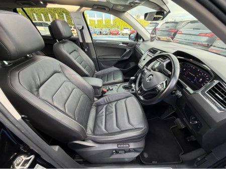 2020 Volkswagen Tiguan R-LINE BLACK EDT - 1.5 PETROL - AUTO - 12M WARRANTY - CAR: 1744 €34,950 thumbnail