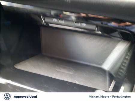 2024 Volkswagen Golf 1.5 TSI 130HP R-Line €33,950 thumbnail