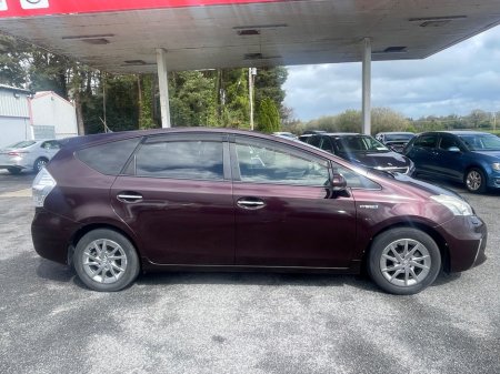 2014 Toyota Prius Alpha - thumbnail 7