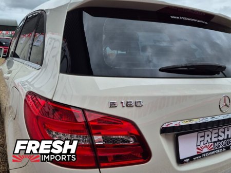 2014 Mercedes-Benz 180 *TOP SPEC MODEL* thumbnail