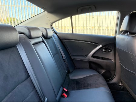 2015 Toyota Avensis 2.0 D-4D LUNA ** IRISH CAR ** REVERSE CAMERA ** HALF LEATHER ** 2 KEYS ** SUPERB EXAMPLE ** €9,995 thumbnail