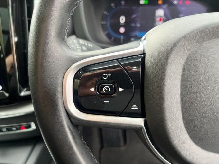 2023 Volvo XC60 - thumbnail 25