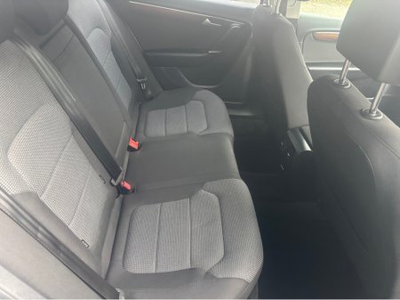 2014 Volkswagen Passat CL 1.6 TDI MANUAL 6SPEED FWD BLUEMOTION 105HP 4DR €8,995 thumbnail