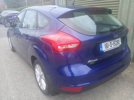 2016 Ford Focus - thumbnail 4