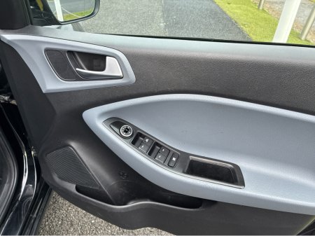 2016 Hyundai i20 DELUXE 5DR €10,950 thumbnail