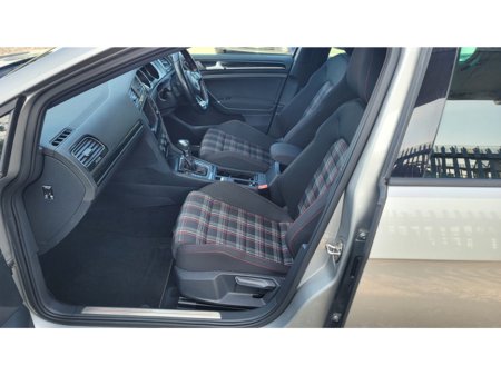 2014 Volkswagen Golf - thumbnail 15