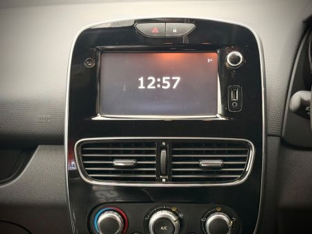 2018 Renault Clio Dynamique NAV 1.2 Petrol // IDEAL STARTER CAR // €10,250 thumbnail