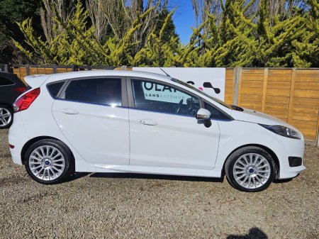 2016 Ford Fiesta - thumbnail 13