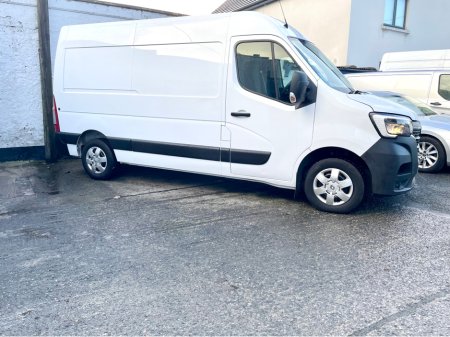 2023 Renault Master MM35 BUSINESS+ 2.3 BLUE DCI 135BHP MWB €18,000 thumbnail
