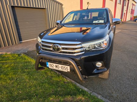 2019 Toyota Hilux - thumbnail 4