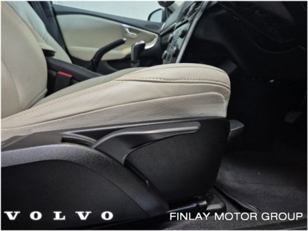 2019 Volvo V40 - thumbnail 18