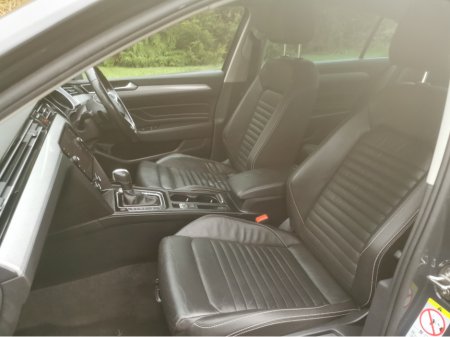 2020 Volkswagen Passat - thumbnail 16