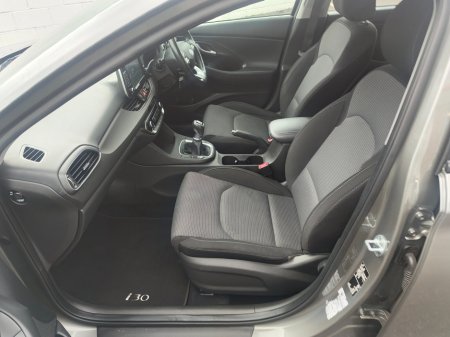 2020 Hyundai i30 - thumbnail 11