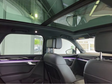 2023 Volkswagen Touareg - photo 5