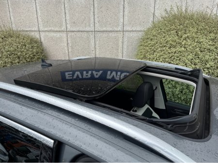 2020 Volkswagen T-Roc SPORT AUTOMATIC 1.5 PETROL //HIGH SPEC//PANORAMIC GLASS ROOF//SAT NAV//KEYLESS ENTRY// thumbnail