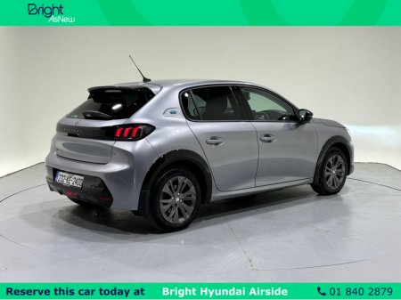 2023 Peugeot 208 - thumbnail 7