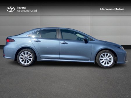 2022 Toyota Corolla END OF YEAR CLEARANCE SALE! LUNA 4DR AUTO HYBRID €24,500