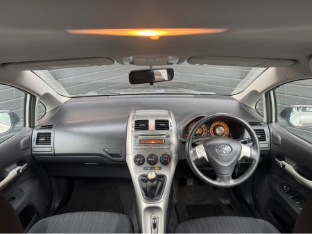 2007 Toyota Auris - thumbnail 10