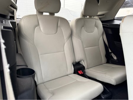 2018 Volvo XC90 D4 FWD MOMENTUM GT 5DR AUTO €28,950 thumbnail