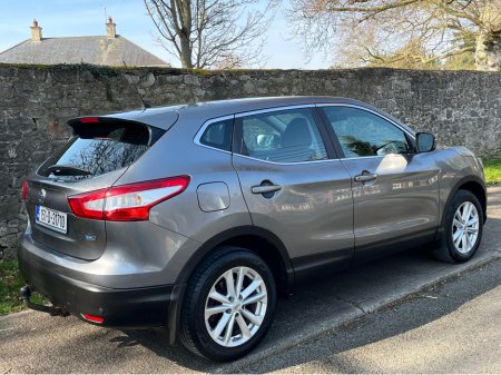 2015 Nissan Qashqai - thumbnail 8