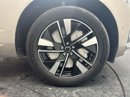 2026 Volvo XC60 - thumbnail 5