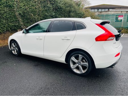 2015 Volvo V40 PRIVACY GLASS //  // REVERSE CAM €12,950 thumbnail