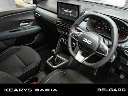 2026 Dacia Jogger TCe 110 Expression DEMO €30,510 thumbnail