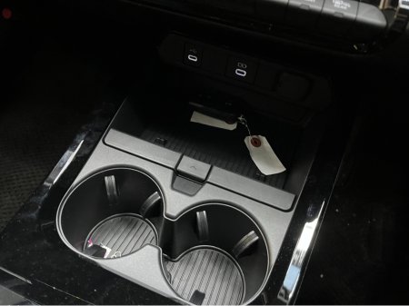 2025 Toyota Prius - thumbnail 17