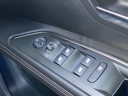 2019 Peugeot 5008 1.5 BlueHDi 130bhp Allure Auto €24,900 thumbnail