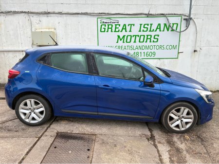 2022 Renault Clio DYNAMIQUE TCE 90 MY21.5 5 5DR €13,900 thumbnail