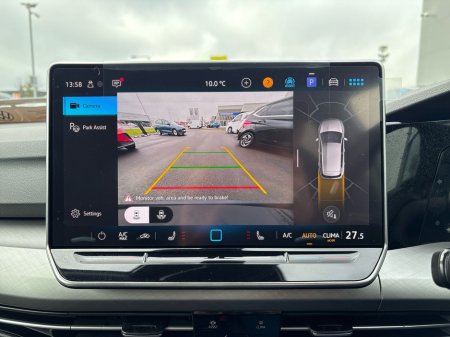 2026 Volkswagen Golf Edition 75 1.5 MHEV thumbnail