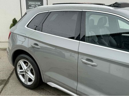 2021 Audi Q5 2.0TFSIE S LINE 50 Quattro Petrol Plug - in - Hybrid €36,950 thumbnail