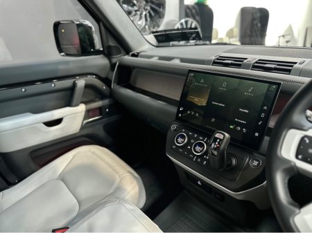 2026 Land Rover Defender - thumbnail 41