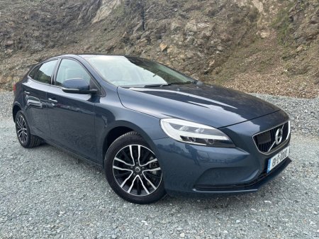 2019 Volvo V40 - thumbnail 1