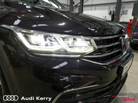 2023 Volkswagen Tiguan 2.0 TDI R LINE SA 5DR A €40,900 thumbnail