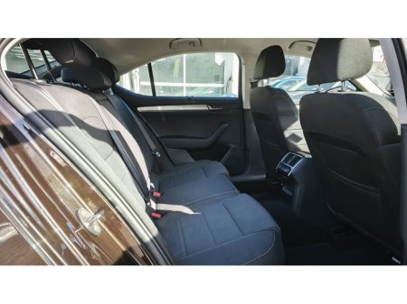 2015 Skoda Superb - thumbnail 10