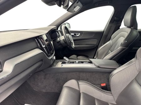 2023 Volvo XC60 - thumbnail 2