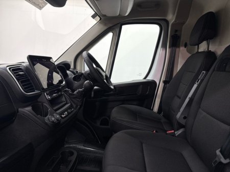 2026 Toyota Proace Max Proace Max GX 140hp €35,995 thumbnail