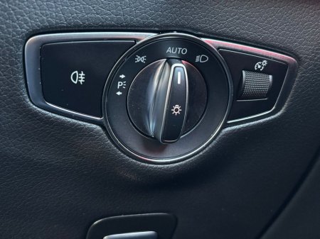 2023 Mercedes-Benz EQC - thumbnail 33