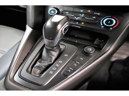 2016 Ford Focus - thumbnail 24