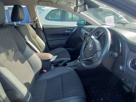 2016 Toyota Auris  €14,950 thumbnail