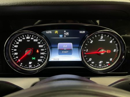 2017 Mercedes-Benz E Class 220d Avantgarde - 17 Inch Alloys - Reversing Camera - Panoramic Sunroof - Ambient Lighting - Sat Nav - Climate Control - Electric Heated Memory Seats - Keyless Start - Auto Lights/Wipers thumbnail