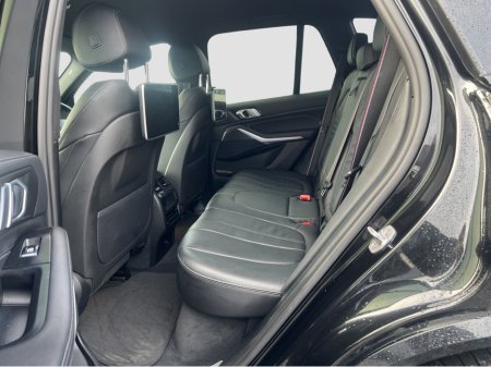 2021 BMW X5 2021 BMW X5 XDrive 45e M Sport Black Edition €49,950 thumbnail