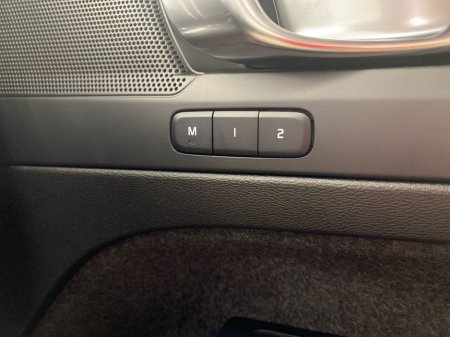 2026 Volvo EX40 - thumbnail 19